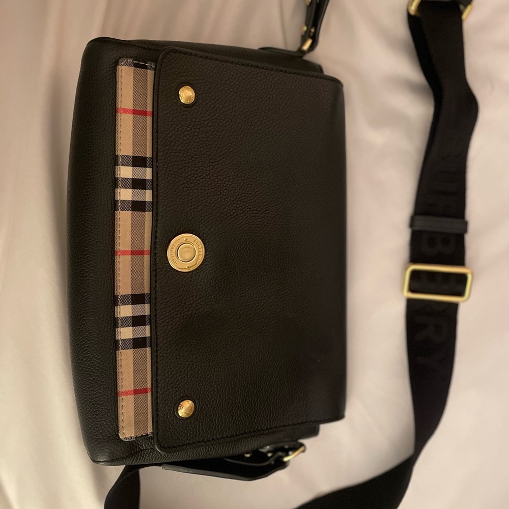 Burberry Note Bag and Wallet - Picture 4 of 14